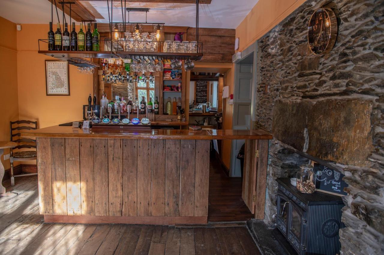 The Berwyn Arms Hotel Corwen Exterior photo
