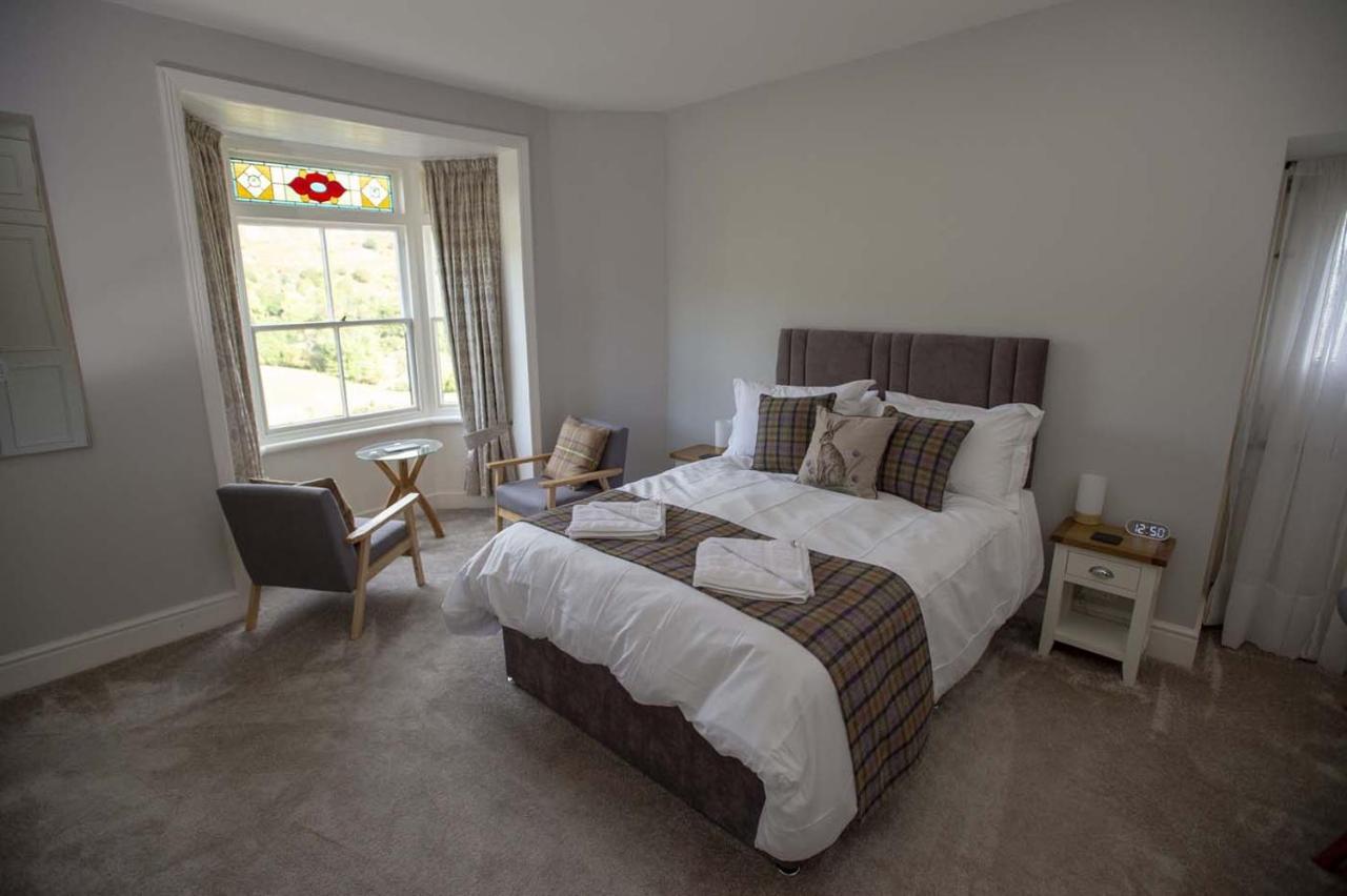 The Berwyn Arms Hotel Corwen Exterior photo